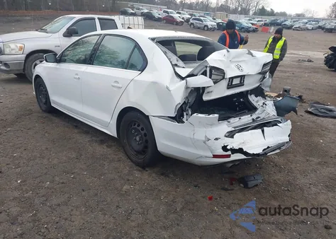 2017 Volkswagen Jetta 1.4T S z USA, uszkodzony, nr VIN 3VW2B7AJ5HM350166